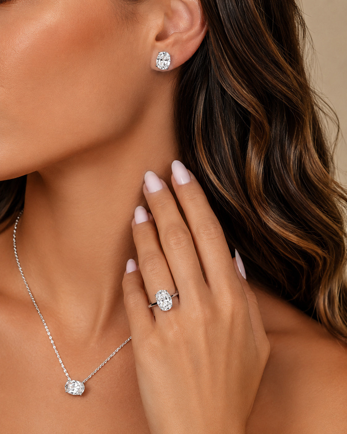 Anel Solitário Oval Moissanite Hailey 4.5ct
