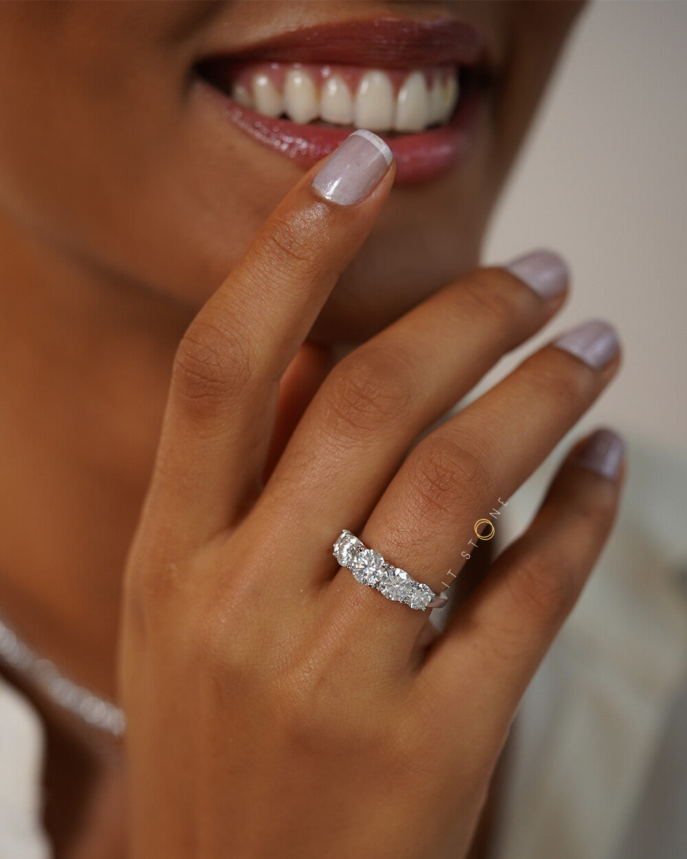 Anel Luxo Saud Moissanites