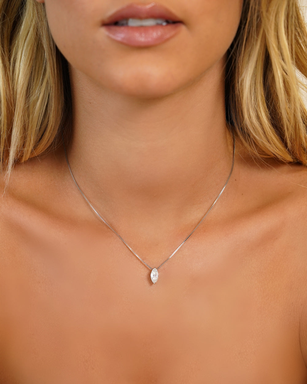 Colar Moissanite Navete 1ct