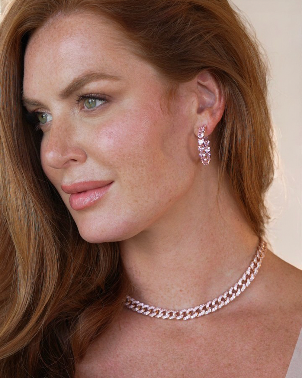 Choker Chain Cravejada Rosé