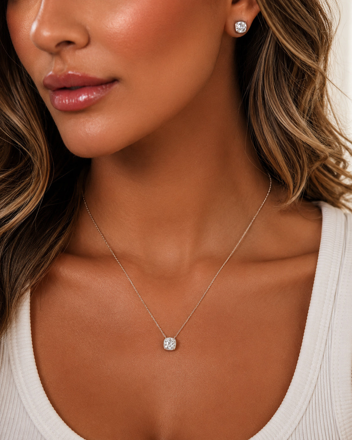 Colar Frame Square Luxo Moissanite