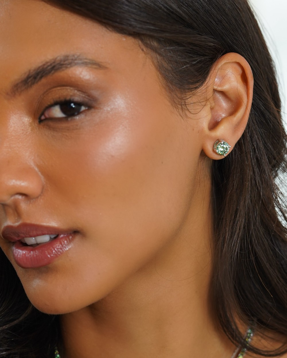 Brinco Solitário Moissanite Portuguese Cut Ciano Deep Vivid 2ct