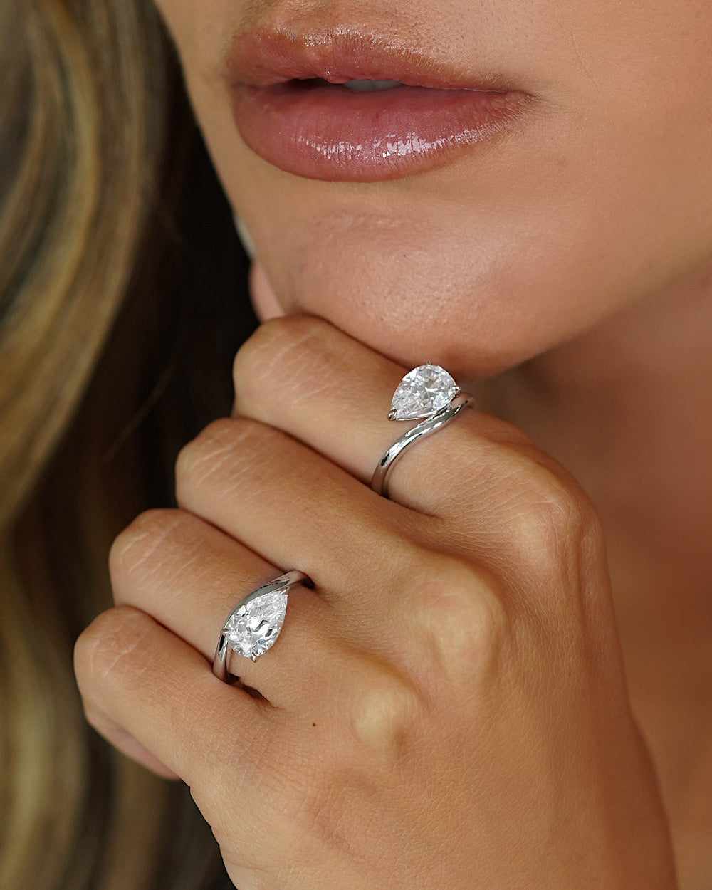 Anel Gota Silhouette luxo