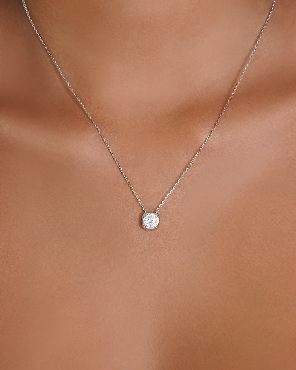 Colar Frame Square Luxo Moissanite