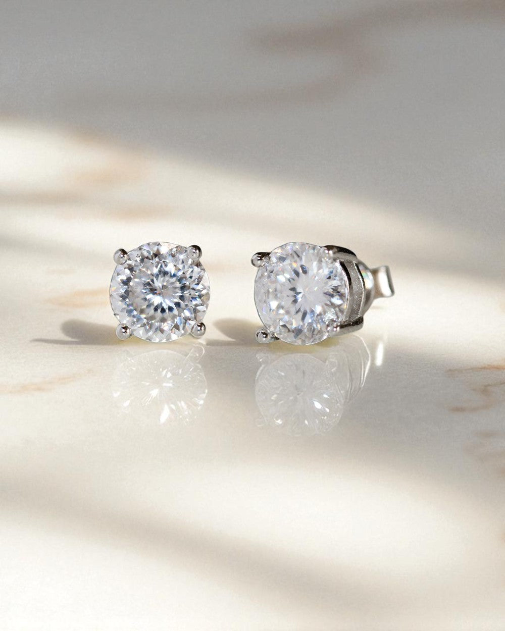 Brinco Solitário Moissanite Portuguese Cut 2ct