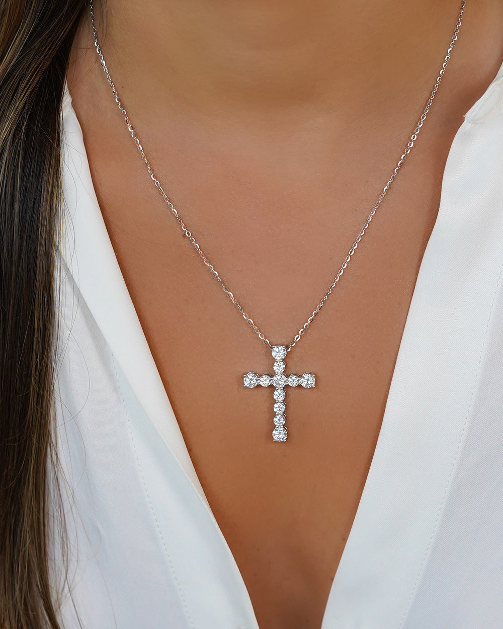 Colar Cruz Moissanite Luxo