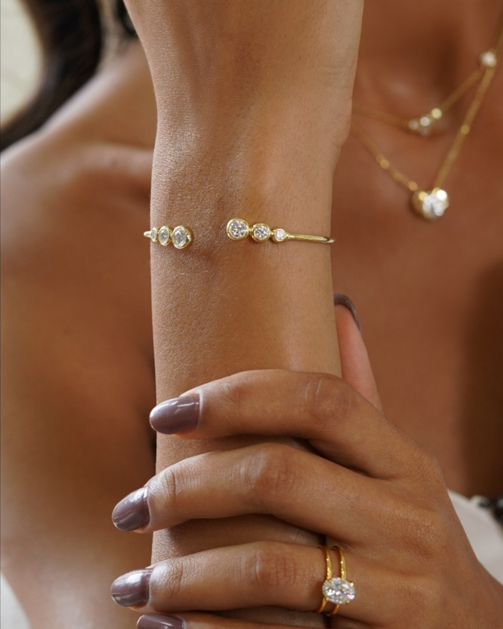 Bracelete Open Moissanites Cravação Inglesa Gold