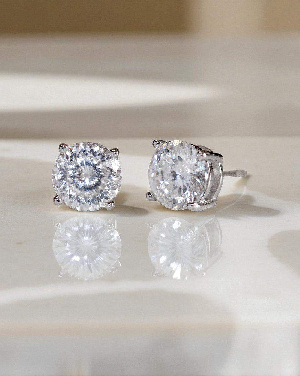 Brinco Solitário Moissanite Portuguese Cut 2ct