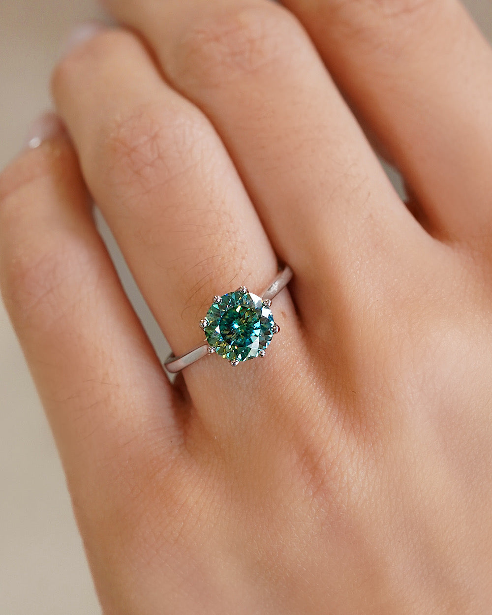 Anel Solitário Moissanite Ciano Corte Português Deep Vivid 2ct