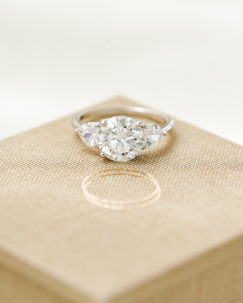 Anel 3 Pedras Moissanite Luxo