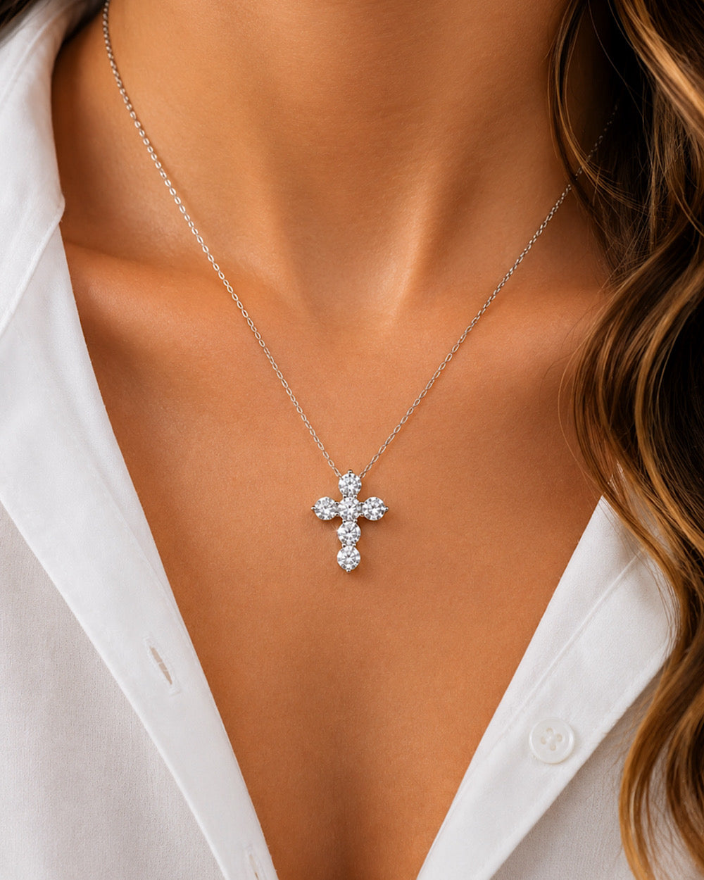 Colar Cross Moissanite Luxo