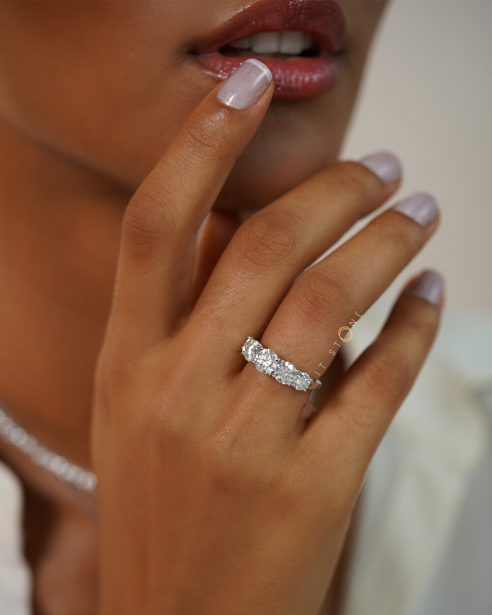 Anel Luxo Saud Moissanites