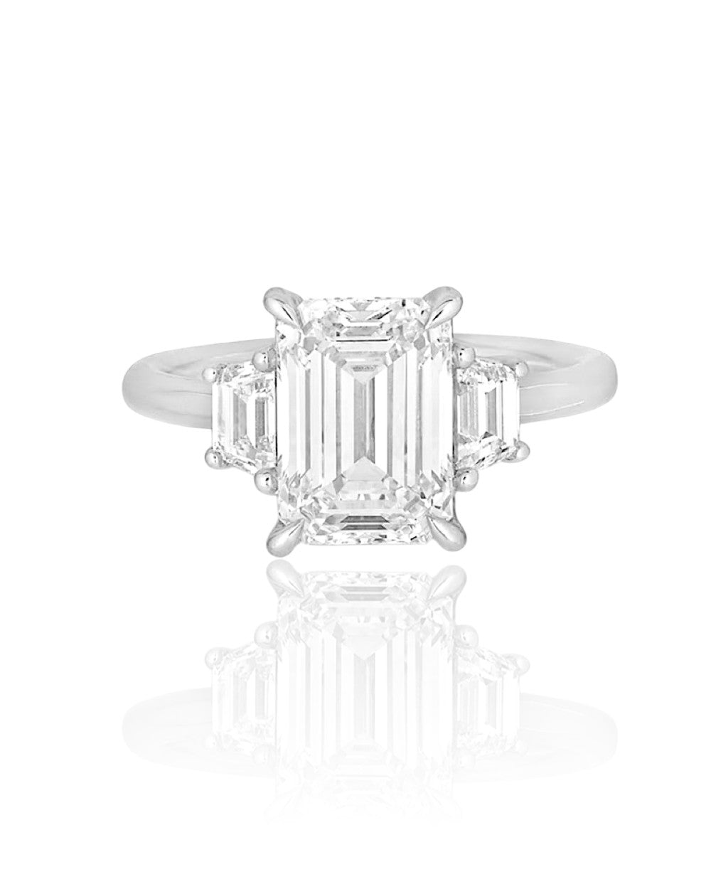 Anel Dedinho três pedras Emerald Cut