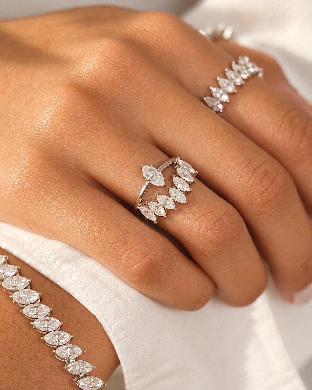 Anel Solitário Navete Moissanite 0.5ct