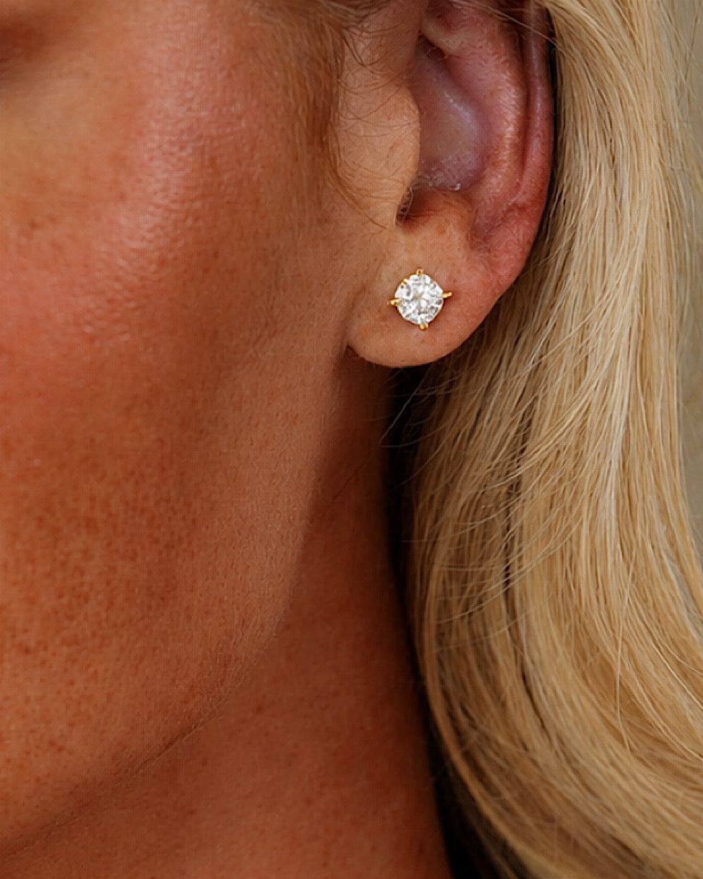 Brinco Solitário Clássico Moissanite Luxo Gold 1ct
