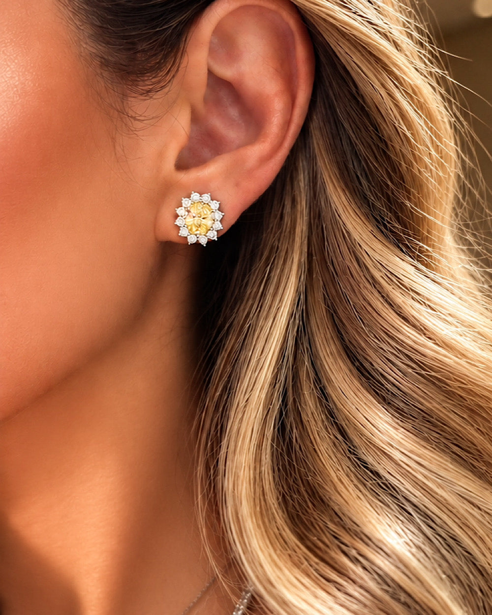 Brinco Royal Fancy Yellow Moissanite - IT Stone Semijoias