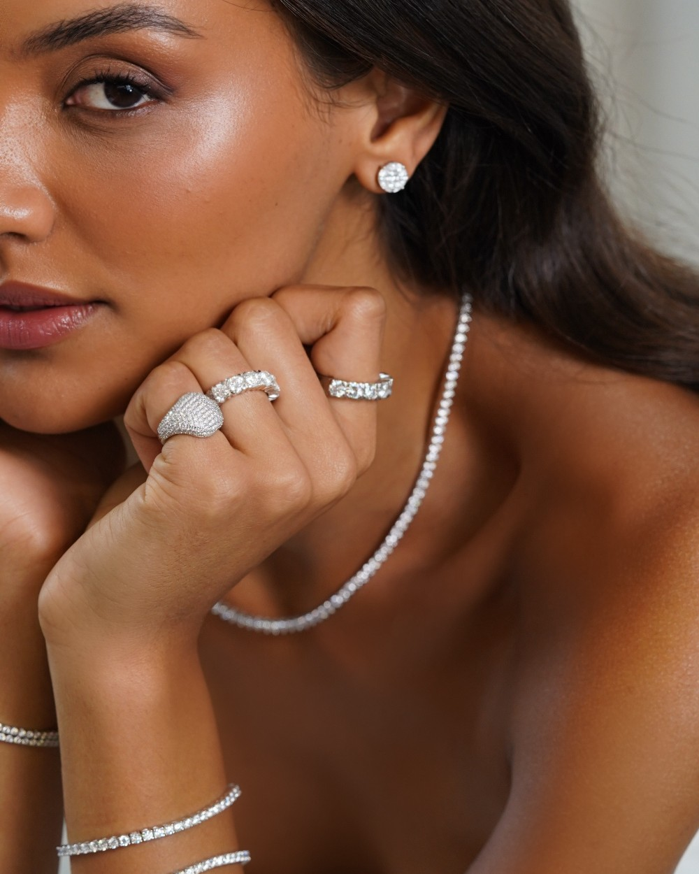 Anel Dedinho Moissanite Luxury Cravejado