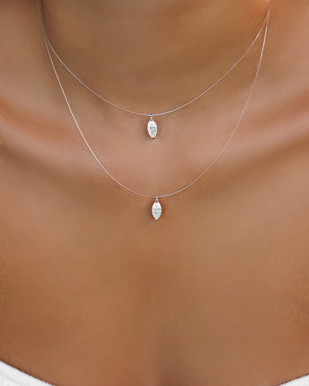 Colar Invisible Moissanite Navete 1ct