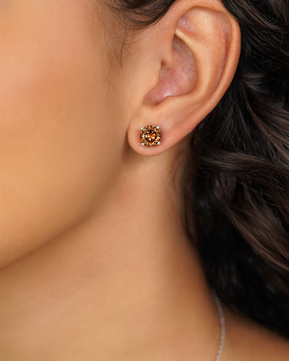 Brinco Solitário Whisky 8 mm