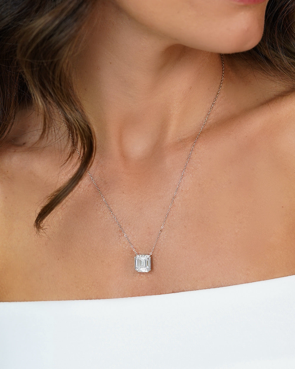Colar Sussex Moissanite Emerald Cut 5ct