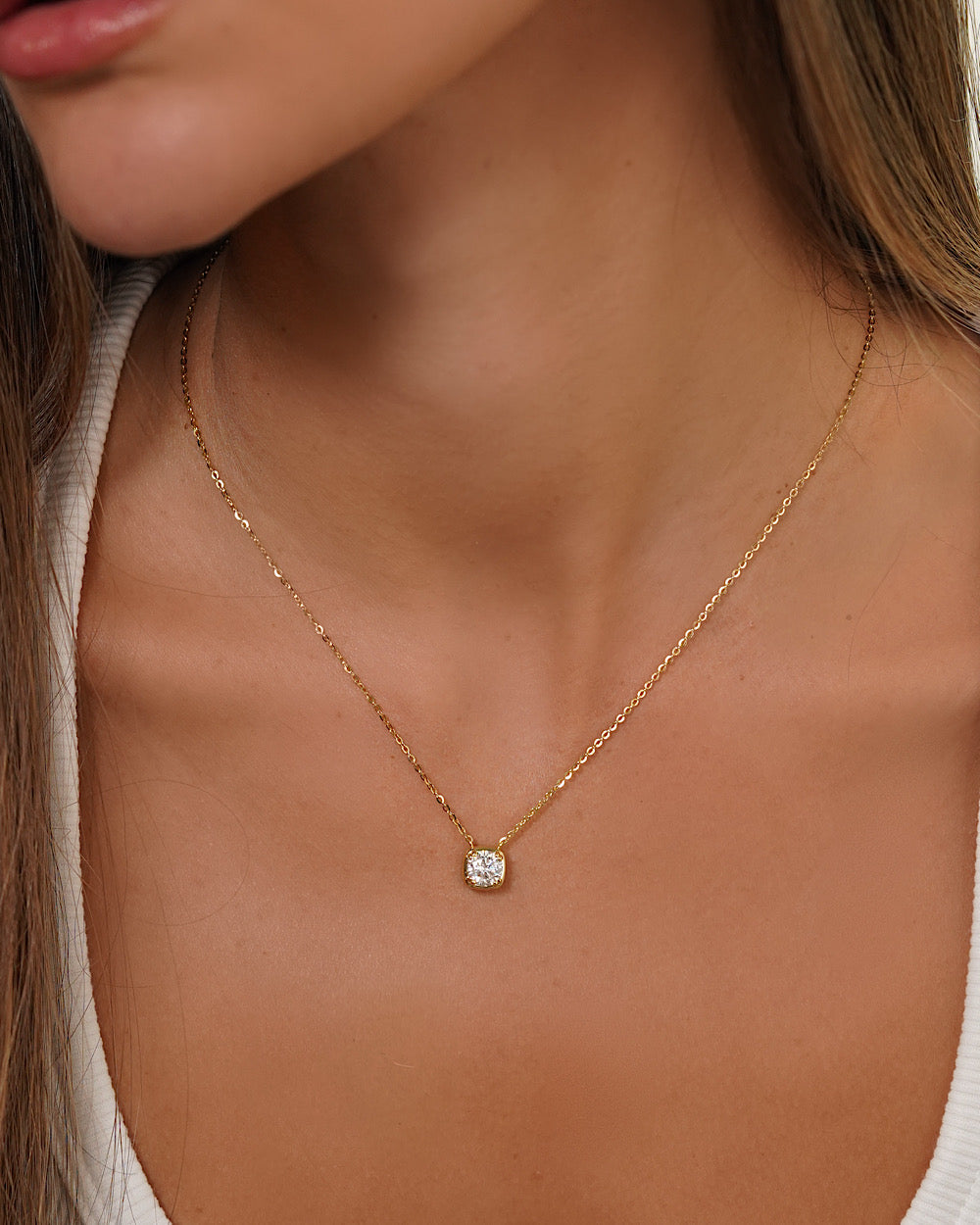 Colar Frame Square Luxo Moissanite Gold