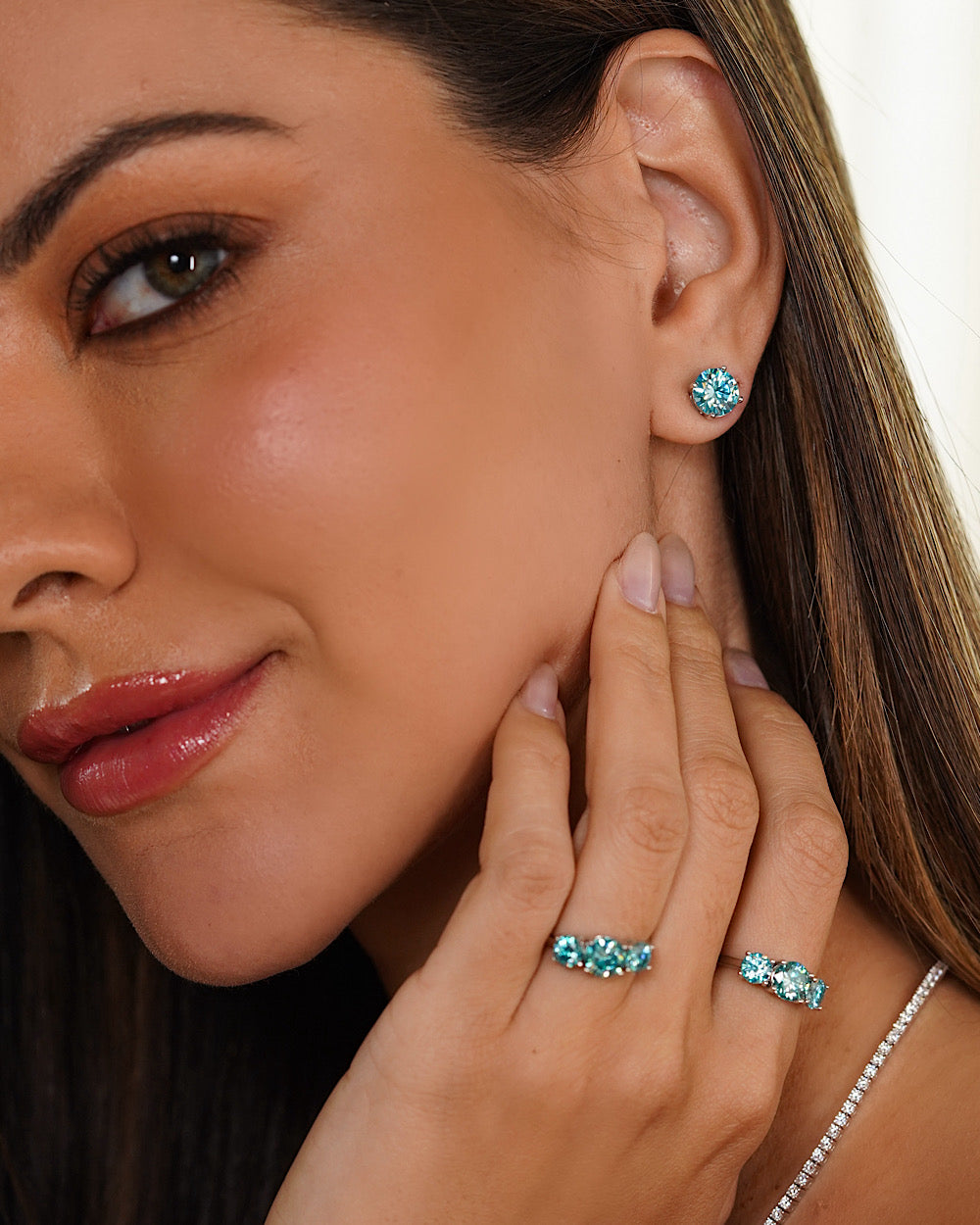 Brinco Solitário Clássico Moissanite Blue Sky 2ct — detalhe 3 | IT STONE