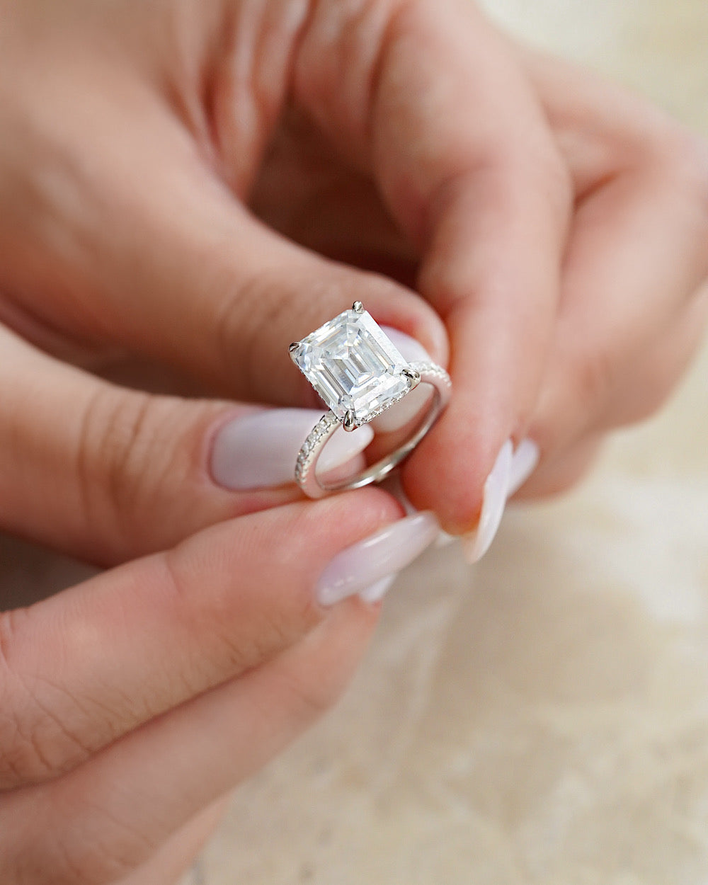 Anel Queen Moissanite Emerald Cut 5ct