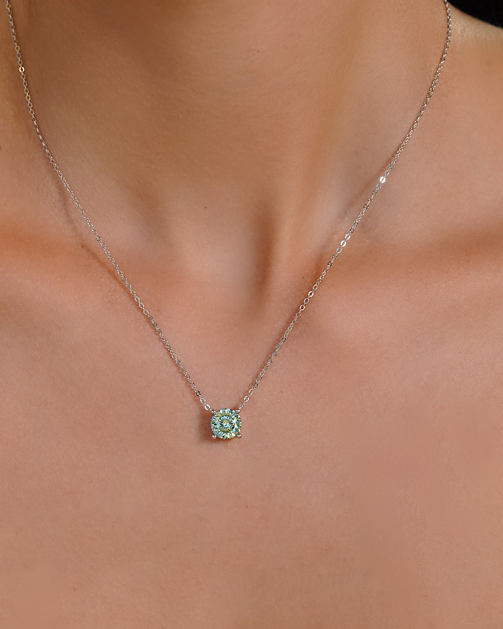 Colar Ponto de Luz Moissanite Portuguese Cut Ciano Light Soft 2ct