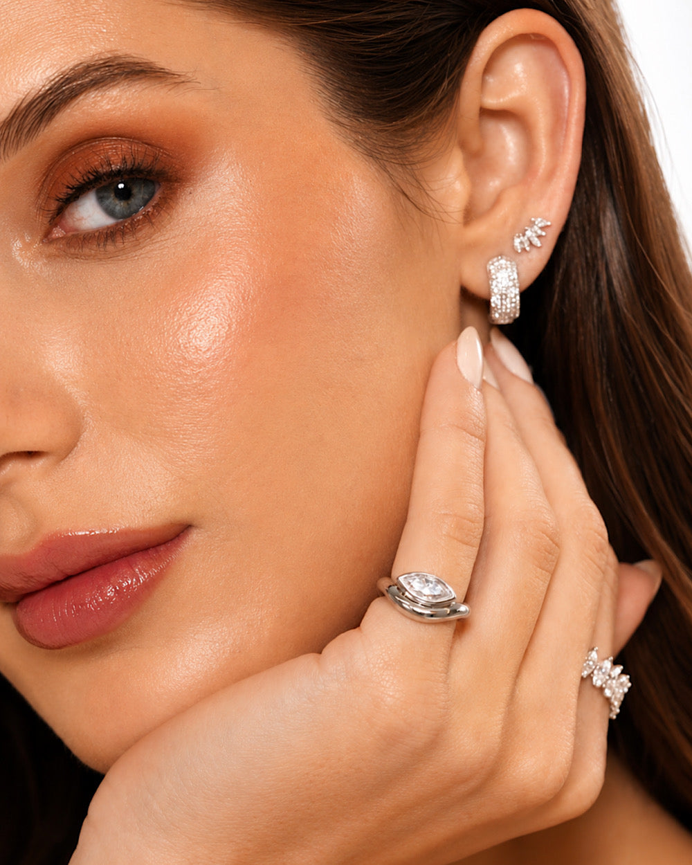 Anel Dedinho Navete Moissanite
